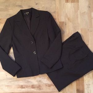 Levine Classics suit Larry Levine pinstriped sz 10